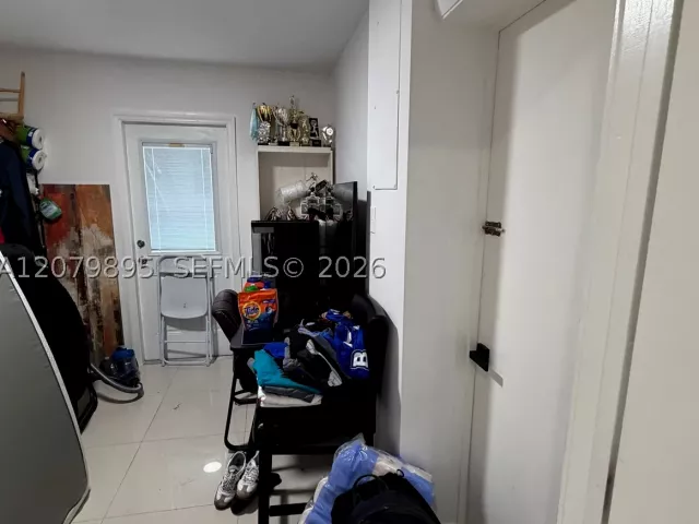 4-bedroom home for sale in Miami - 10411 SW sw 51st St - MondialRealty