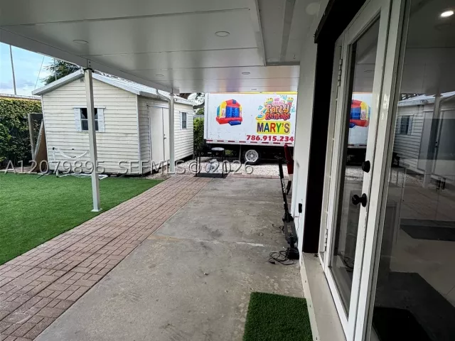 4-bedroom home for sale in Miami - 10411 SW sw 51st St - MondialRealty