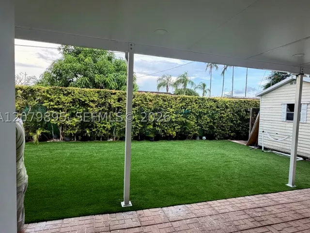 4-bedroom home for sale in Miami - 10411 SW sw 51st St - MondialRealty