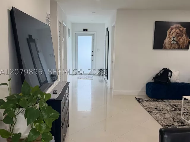4-bedroom home for sale in Miami - 10411 SW sw 51st St - MondialRealty