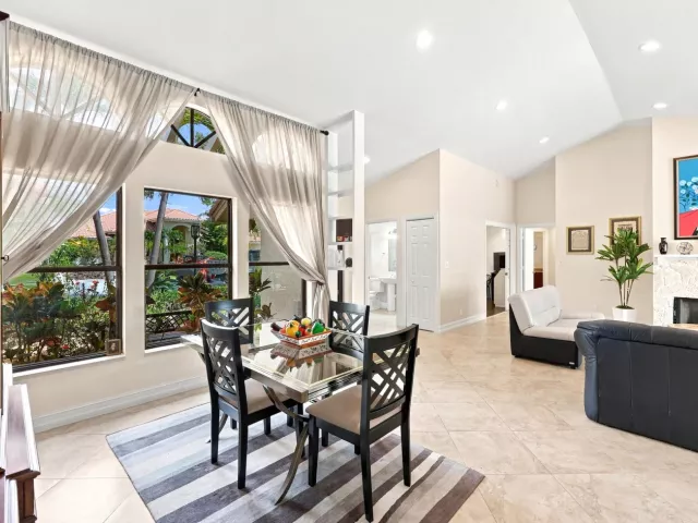 4-bedroom home for rent in Boca Raton - 10455 STONEBRIDGE Boulevard - MondialRealty