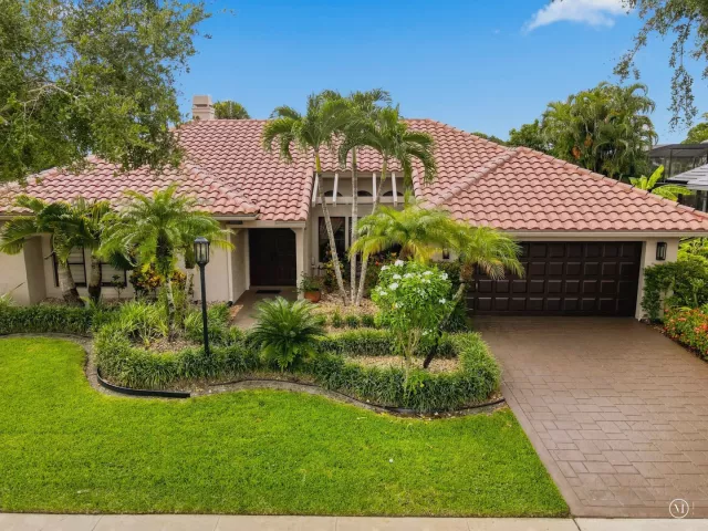 4-bedroom home for rent in Boca Raton - 10455 STONEBRIDGE Boulevard - MondialRealty
