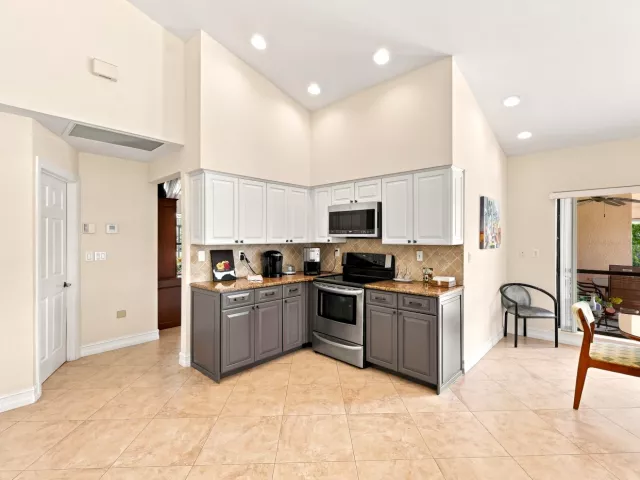4-bedroom home for rent in Boca Raton - 10455 STONEBRIDGE Boulevard - MondialRealty