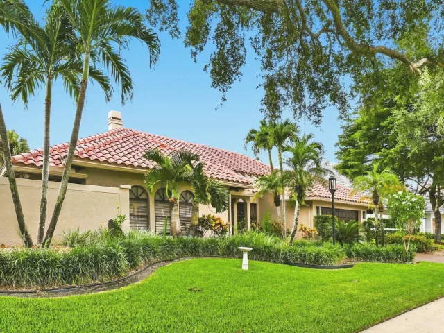 4-bedroom home for rent in Boca Raton - 10455 STONEBRIDGE Boulevard - MondialRealty