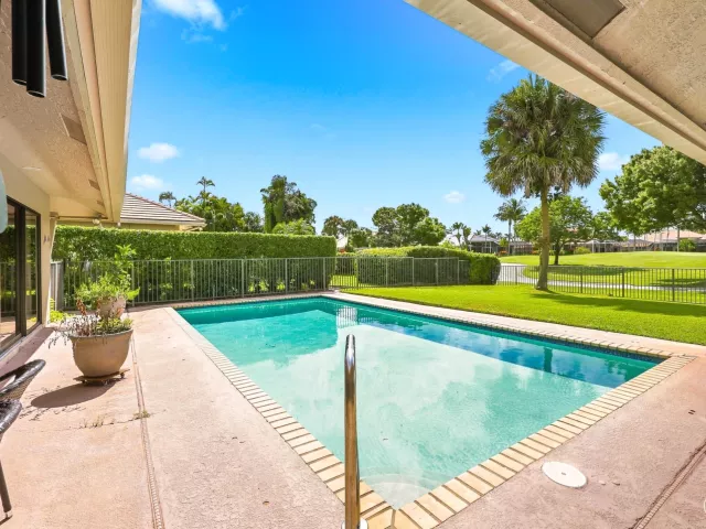 4-bedroom home for rent in Boca Raton - 10455 STONEBRIDGE Boulevard - MondialRealty