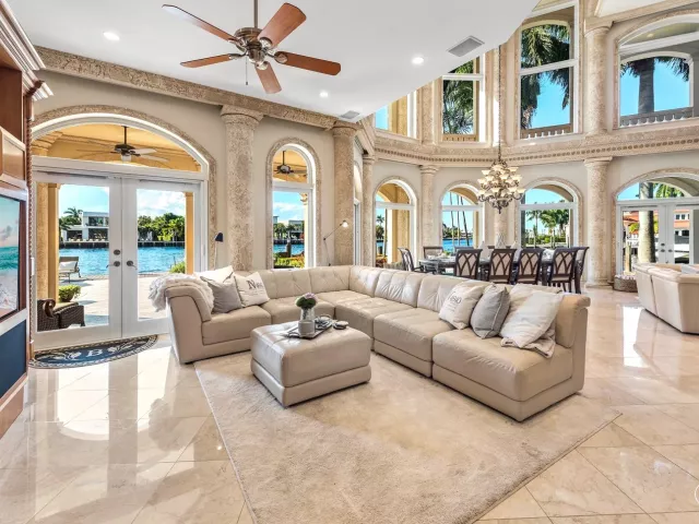 6-bedroom home for rent in Fort Lauderdale - 3005 NE 19th Street - MondialRealty