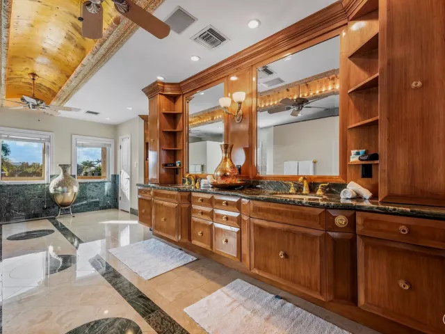 6-bedroom home for rent in Fort Lauderdale - 3005 NE 19th Street - MondialRealty