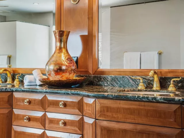 6-bedroom home for rent in Fort Lauderdale - 3005 NE 19th Street - MondialRealty