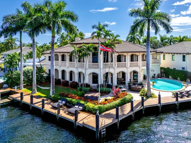 6-bedroom home for rent in Fort Lauderdale - 3005 NE 19th Street - MondialRealty