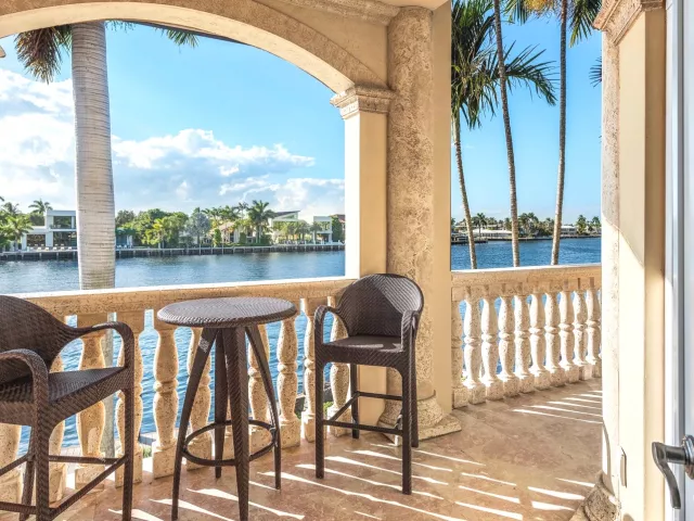6-bedroom home for rent in Fort Lauderdale - 3005 NE 19th Street - MondialRealty