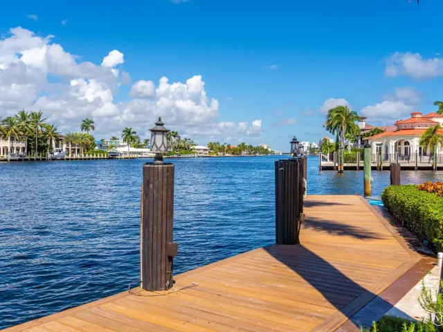 6-bedroom home for rent in Fort Lauderdale - 3005 NE 19th Street - MondialRealty