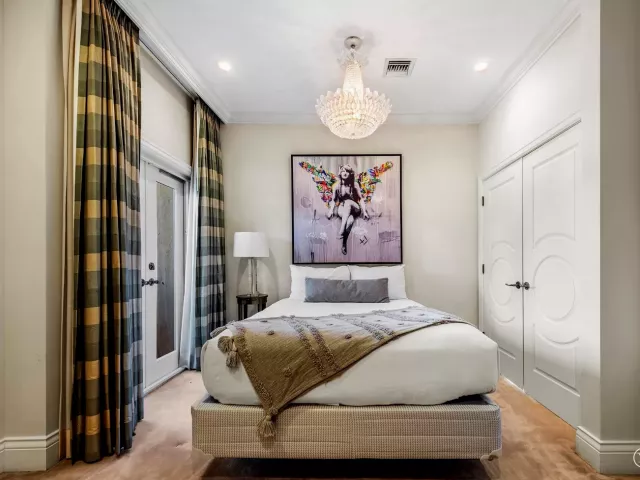 6-bedroom home for rent in Fort Lauderdale - 3005 NE 19th Street - MondialRealty