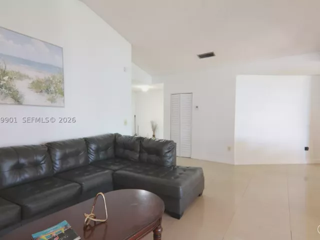 3-bedroom home for rent in Pembroke Pines - 9620 SW 9th Ct - MondialRealty