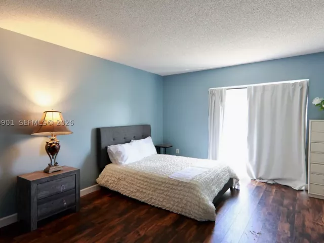 3-bedroom home for rent in Pembroke Pines - 9620 SW 9th Ct - MondialRealty