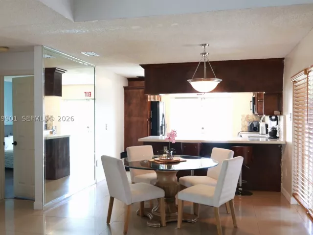 3-bedroom home for rent in Pembroke Pines - 9620 SW 9th Ct - MondialRealty