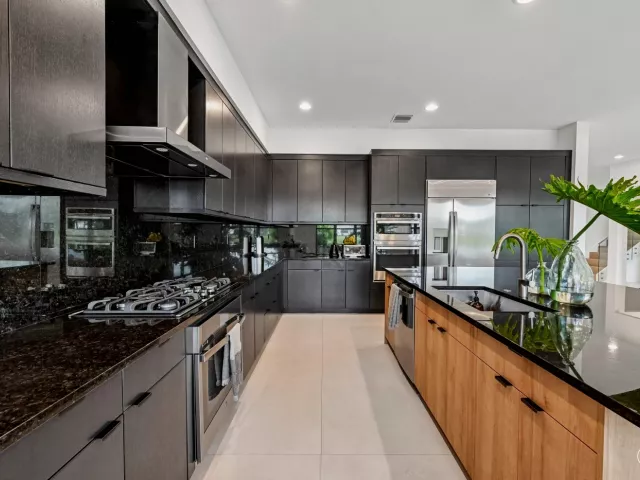 5-bedroom home for sale in Boca Raton - 17070 Rainbow Falls Trail - MondialRealty