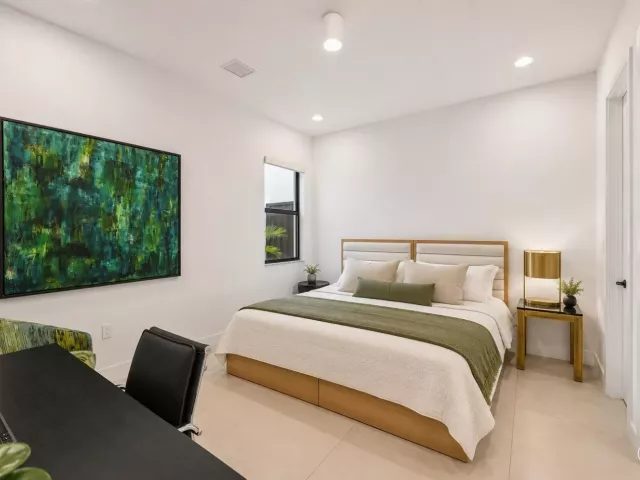 5-bedroom home for sale in Boca Raton - 17070 Rainbow Falls Trail - MondialRealty