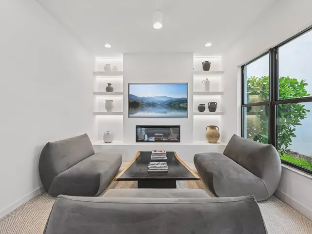 5-bedroom home for sale in Boca Raton - 17070 Rainbow Falls Trail - MondialRealty