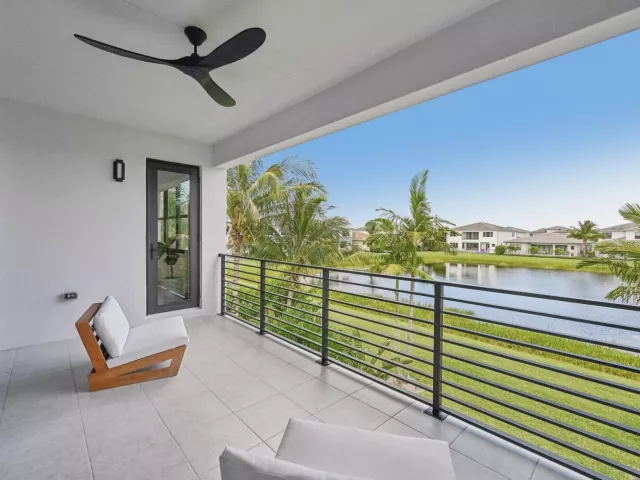 5-bedroom home for sale in Boca Raton - 17070 Rainbow Falls Trail - MondialRealty