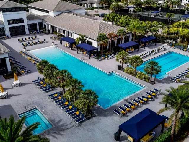 5-bedroom home for sale in Boca Raton - 17070 Rainbow Falls Trail - MondialRealty