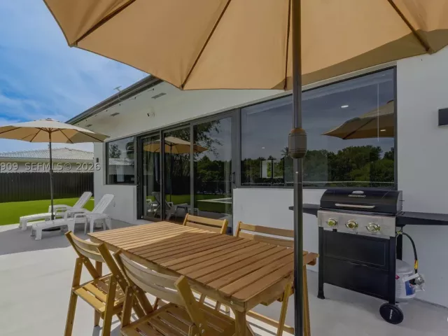 3-bedroom home for rent in Hollywood - 317 N 31st Ave - MondialRealty