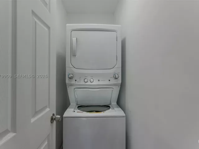 3-bedroom home for rent in Hollywood - 317 N 31st Ave - MondialRealty