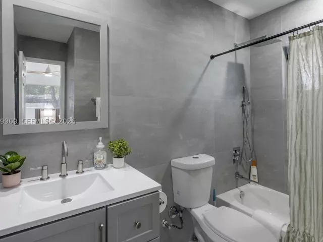 3-bedroom home for rent in Hollywood - 317 N 31st Ave - MondialRealty