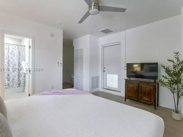 3-bedroom home for rent in Hollywood - 317 N 31st Ave - MondialRealty