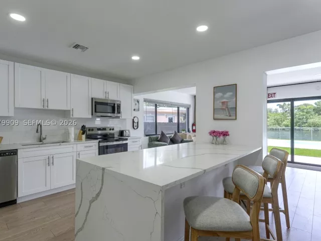 3-bedroom home for rent in Hollywood - 317 N 31st Ave - MondialRealty