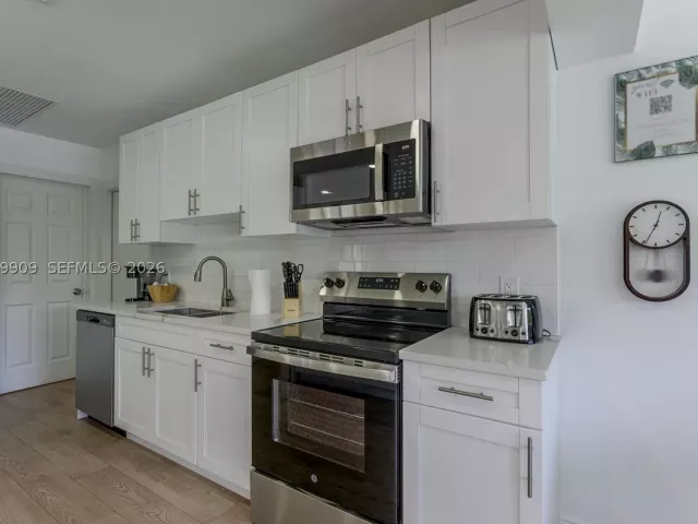 3-bedroom home for rent in Hollywood - 317 N 31st Ave - MondialRealty