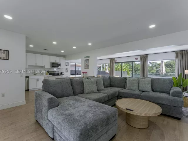 3-bedroom home for rent in Hollywood - 317 N 31st Ave - MondialRealty