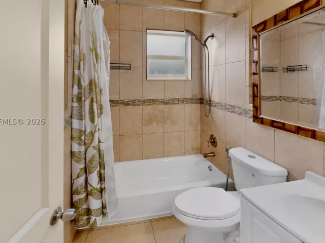 4-bedroom home for sale in Homestead - 26201 SW 125th Ave - MondialRealty
