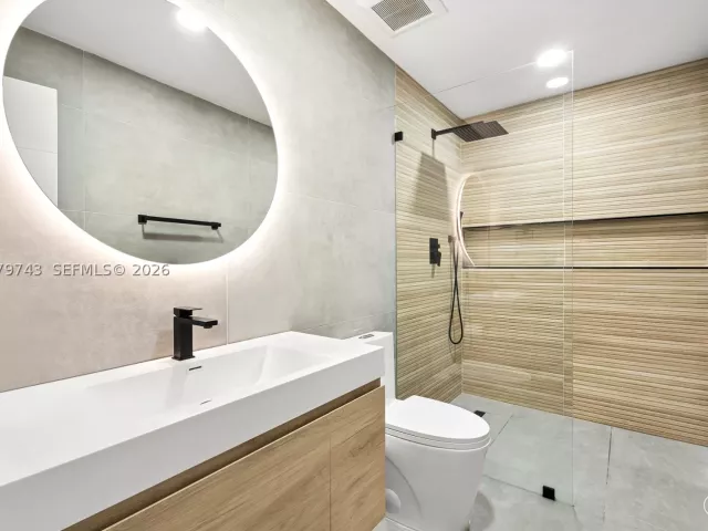 3-bedroom home for sale in Pembroke Pines - 620 NW 98th Ave - MondialRealty