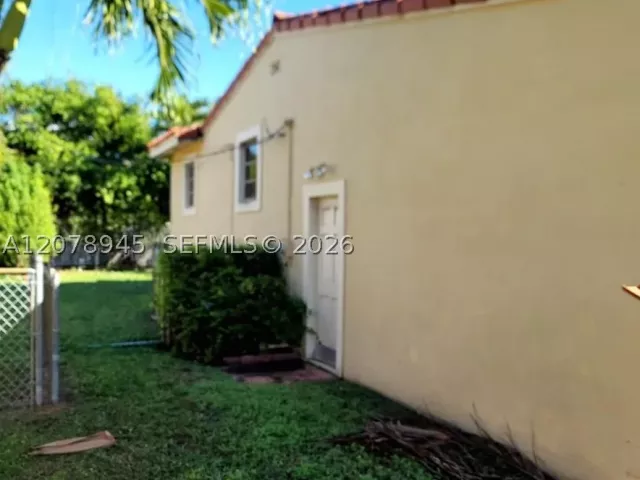 3-bedroom home for sale in Miami - 1645 SW 83rd Ave - MondialRealty