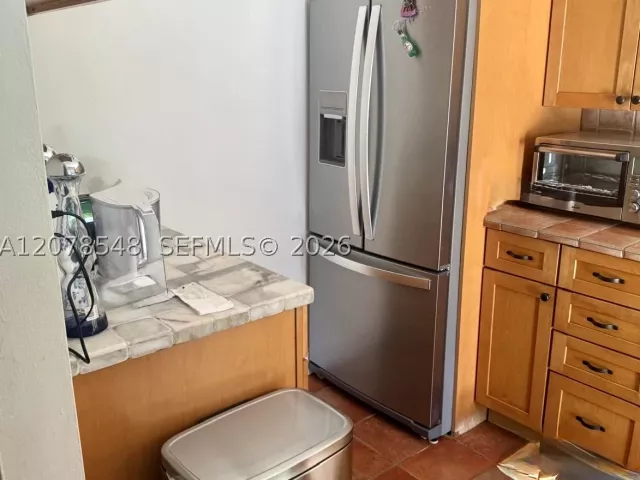 3-bedroom home for sale in North Miami Beach - 270 NE 169th St - MondialRealty