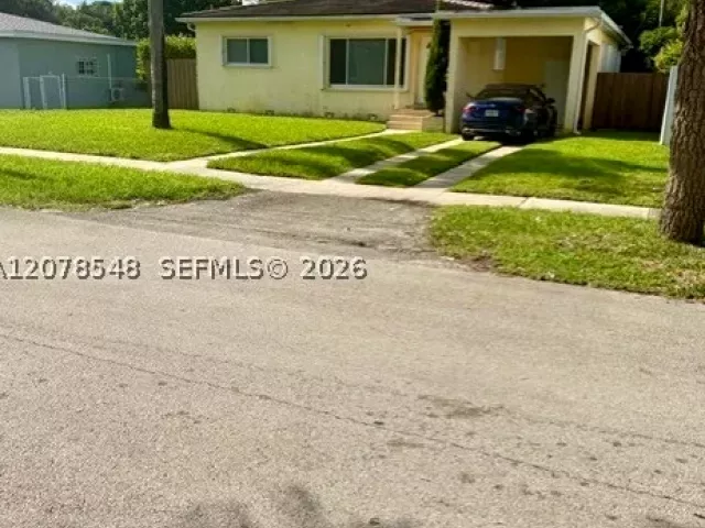 3-bedroom home for sale in North Miami Beach - 270 NE 169th St - MondialRealty