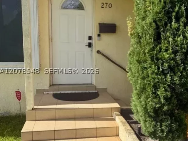 3-bedroom home for sale in North Miami Beach - 270 NE 169th St - MondialRealty