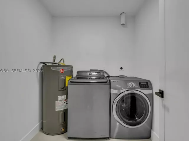 5-bedroom home for sale in Miami Gardens - 15770 NW 18th Pl - MondialRealty