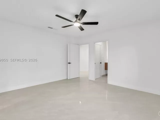 5-bedroom home for sale in Miami Gardens - 15770 NW 18th Pl - MondialRealty