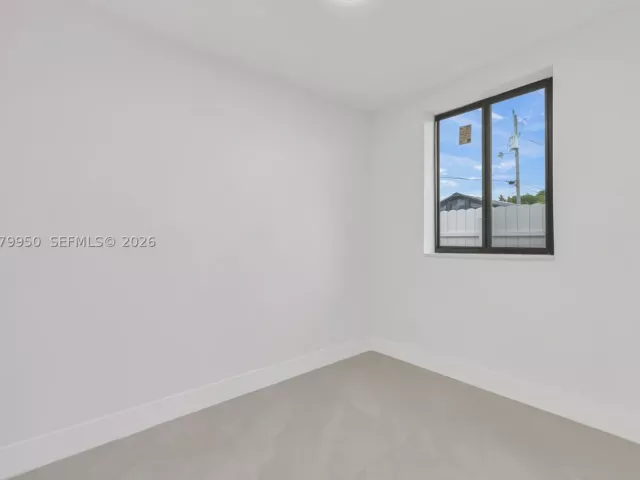 5-bedroom home for sale in Miami Gardens - 15770 NW 18th Pl - MondialRealty