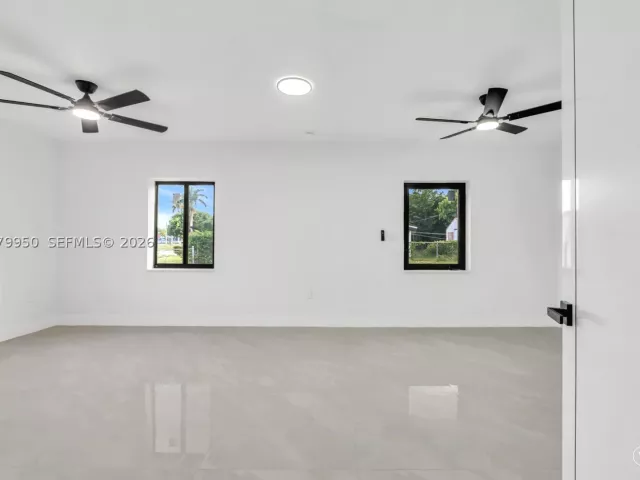 5-bedroom home for sale in Miami Gardens - 15770 NW 18th Pl - MondialRealty