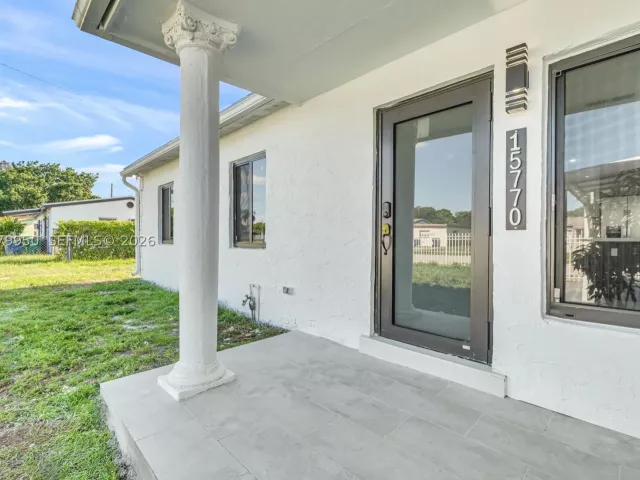 5-bedroom home for sale in Miami Gardens - 15770 NW 18th Pl - MondialRealty