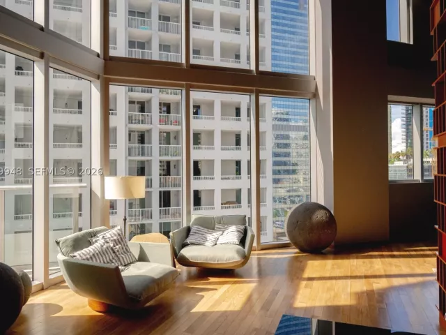 1-bedroom condo for sale in Miami - 1300 Brickell Bay Dr 710 - MondialRealty