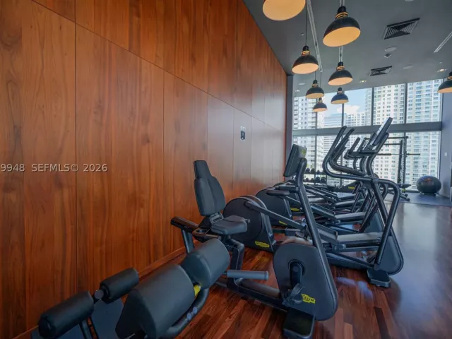 1-bedroom condo for sale in Miami - 1300 Brickell Bay Dr 710 - MondialRealty