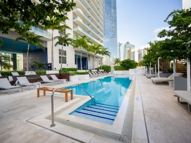 1-bedroom condo for sale in Miami - 1300 Brickell Bay Dr 710 - MondialRealty