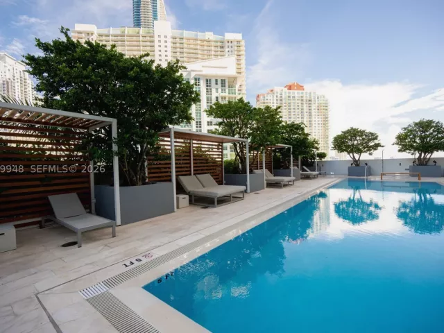 1-bedroom condo for sale in Miami - 1300 Brickell Bay Dr 710 - MondialRealty