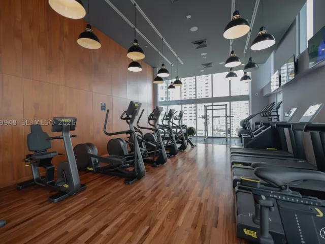 1-bedroom condo for sale in Miami - 1300 Brickell Bay Dr 710 - MondialRealty