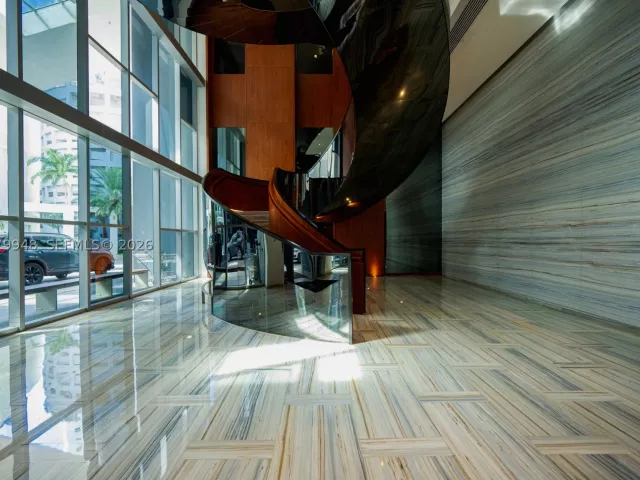 1-bedroom condo for sale in Miami - 1300 Brickell Bay Dr 710 - MondialRealty