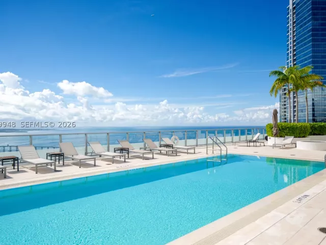 1-bedroom condo for sale in Miami - 1300 Brickell Bay Dr 710 - MondialRealty