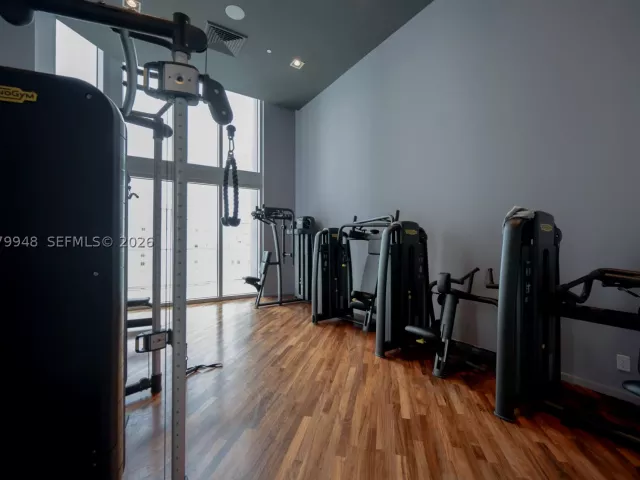 1-bedroom condo for sale in Miami - 1300 Brickell Bay Dr 710 - MondialRealty